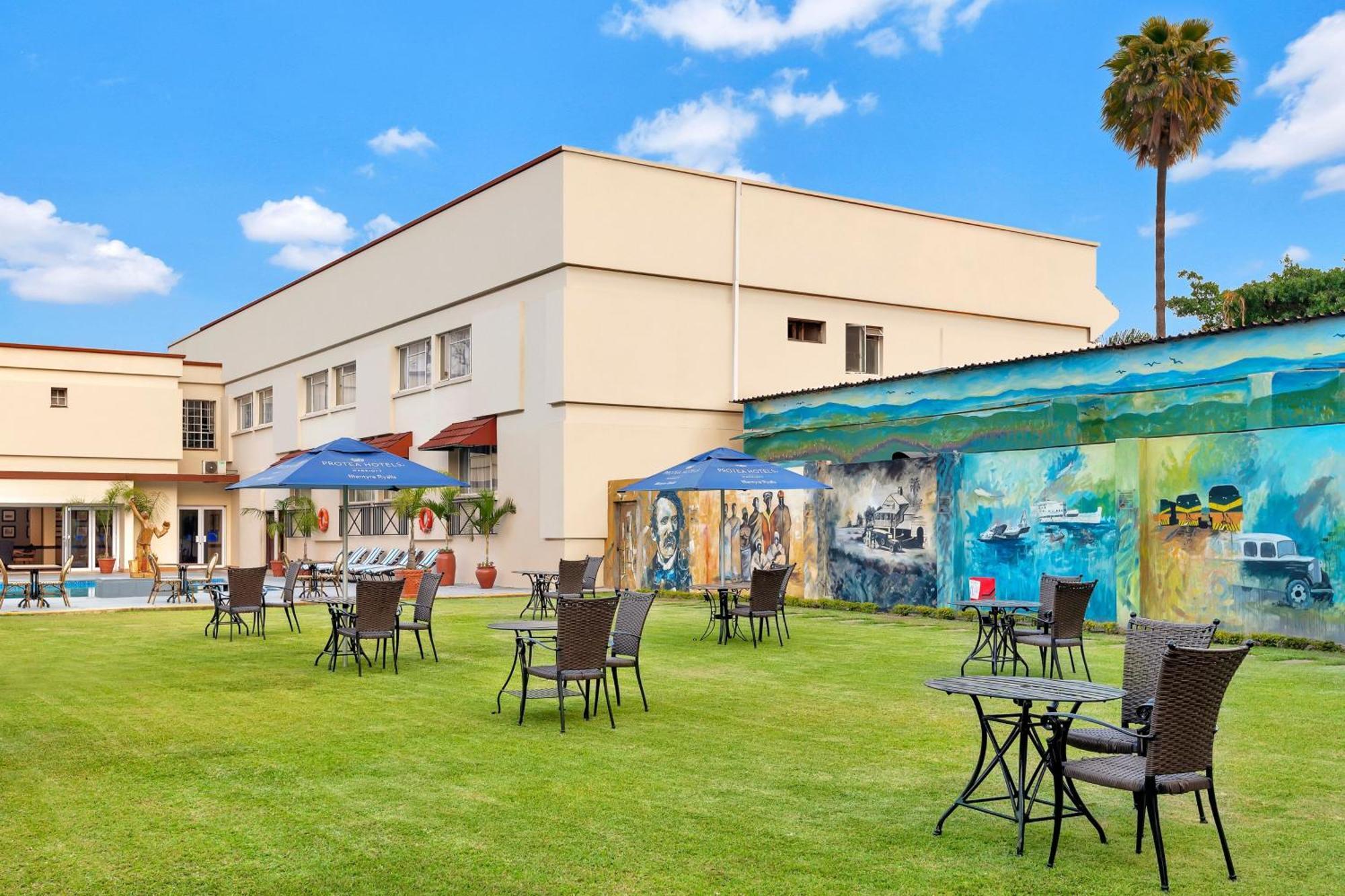 Protea Hotel By Marriott Blantyre Ryalls Exterior photo